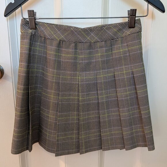 Pleated skirt - Picture 1 of 3